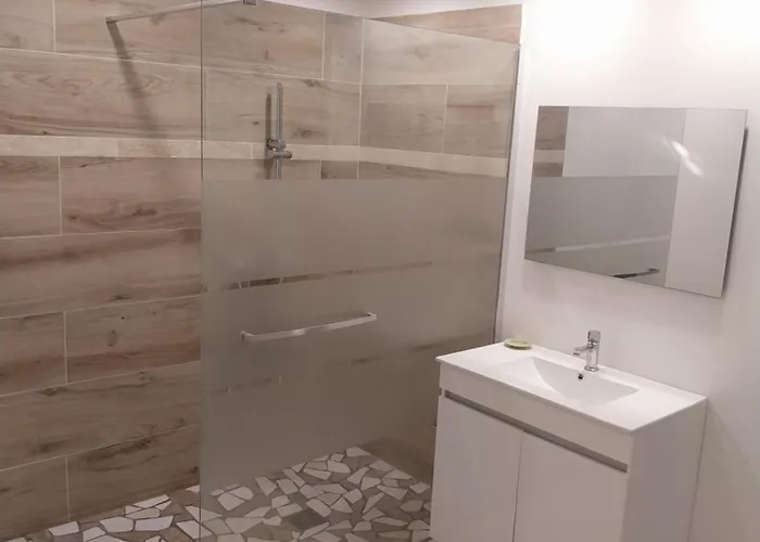 Holiday home Gite En Campagne Des Cretes Gaudies